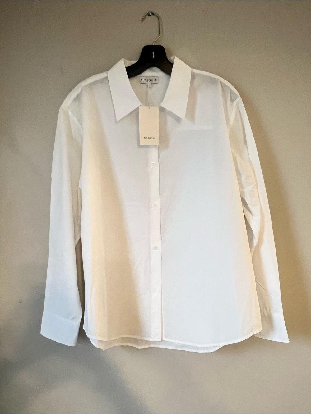 Rue Sophie White Classic Button-Down Shirt
